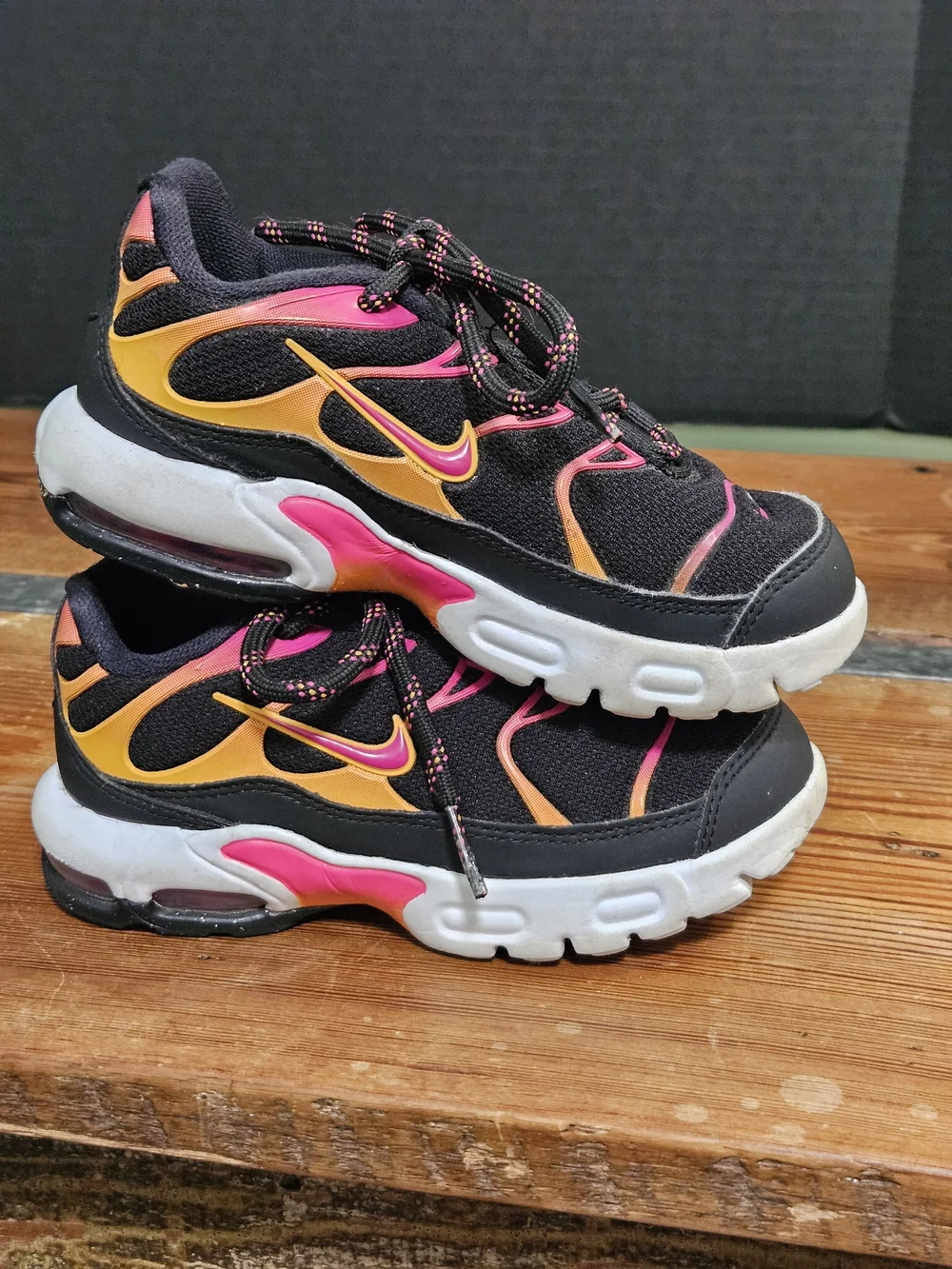 Nike Air Max Plus Black With Orange & Pink 10c